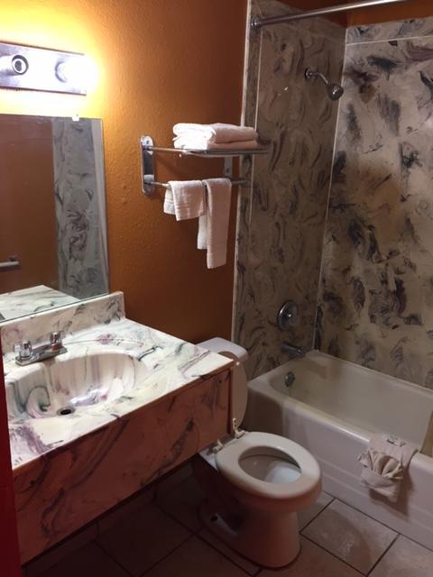 The Levee Inn Crossett Room photo